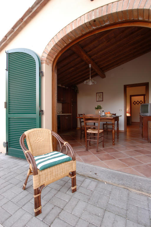 Agriturismo Quattro Pini 卡斯塔涅托卡尔杜奇 客房 照片