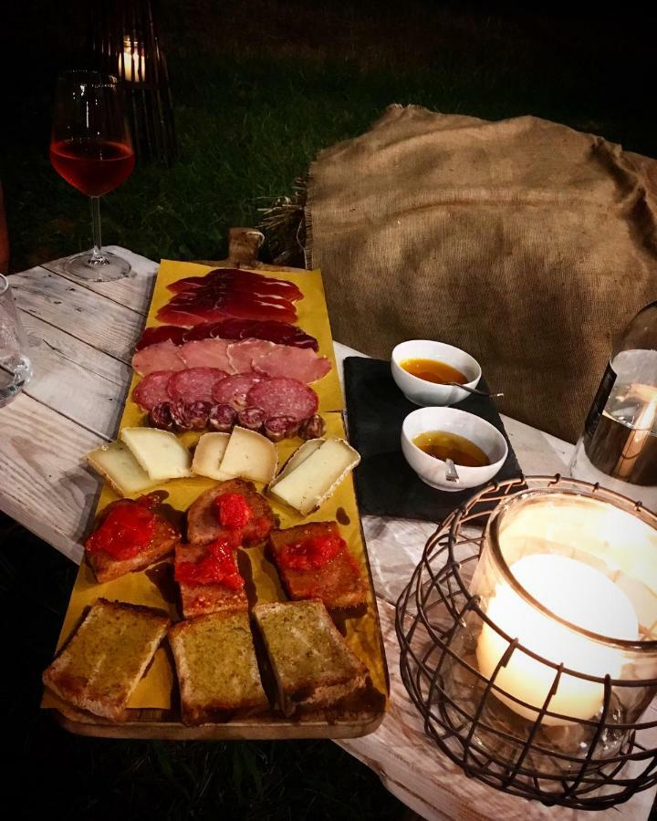 Agriturismo Quattro Pini 卡斯塔涅托卡尔杜奇 外观 照片